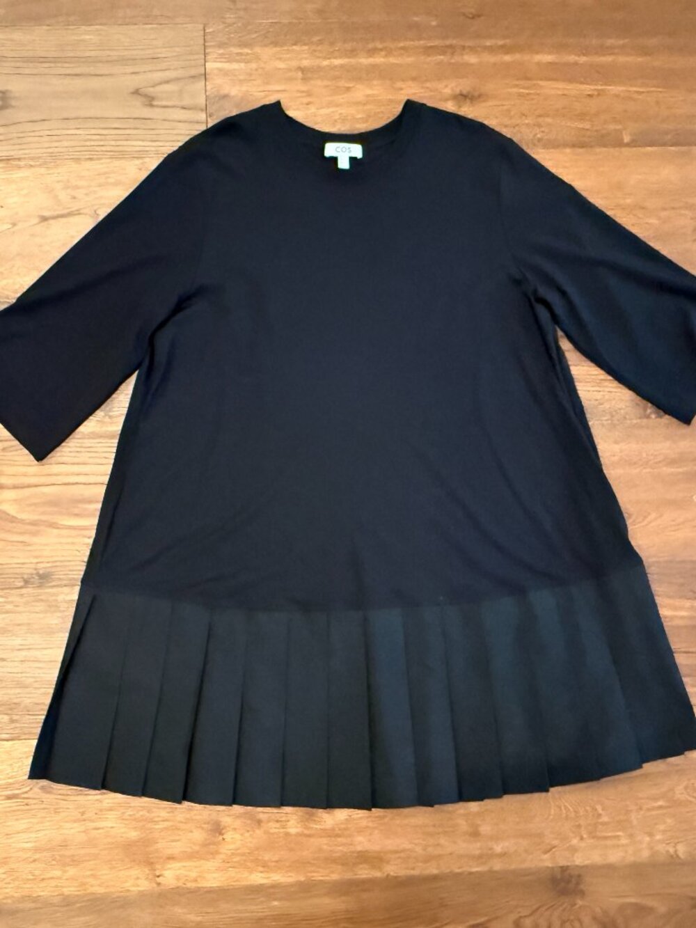 Like New - COS - Drop waist knit dress with pleated skirt - Black - Size Large